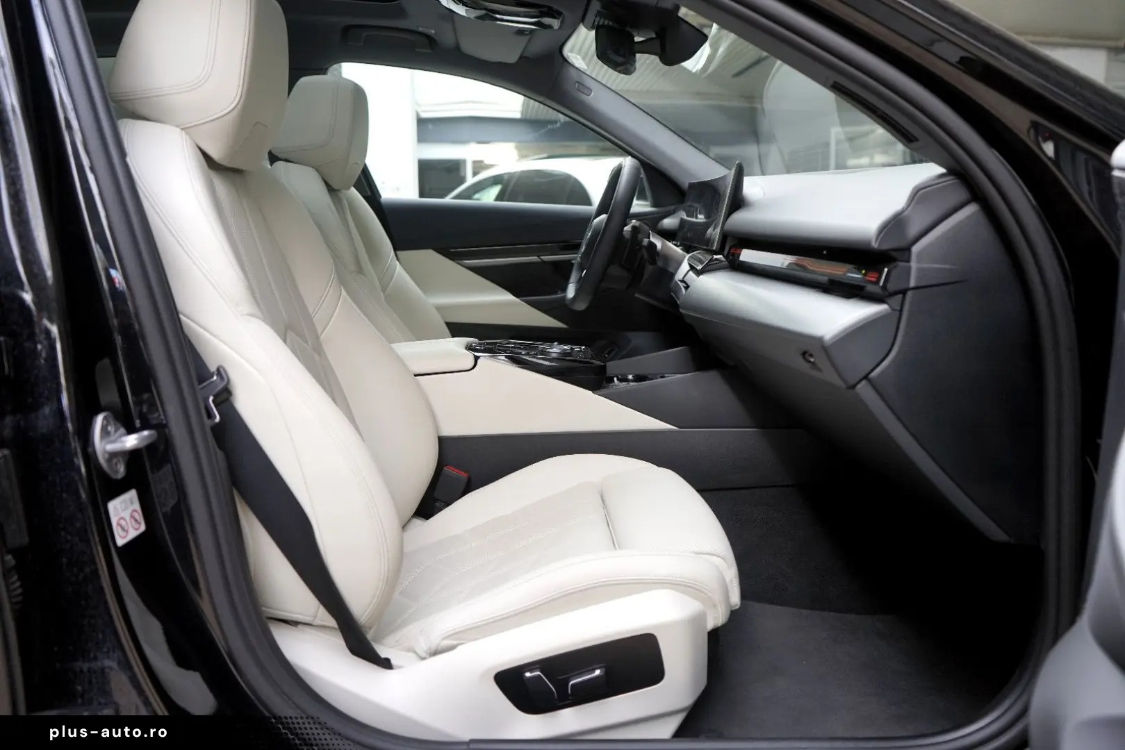 BMW Seria 5 2024 — imagine 7