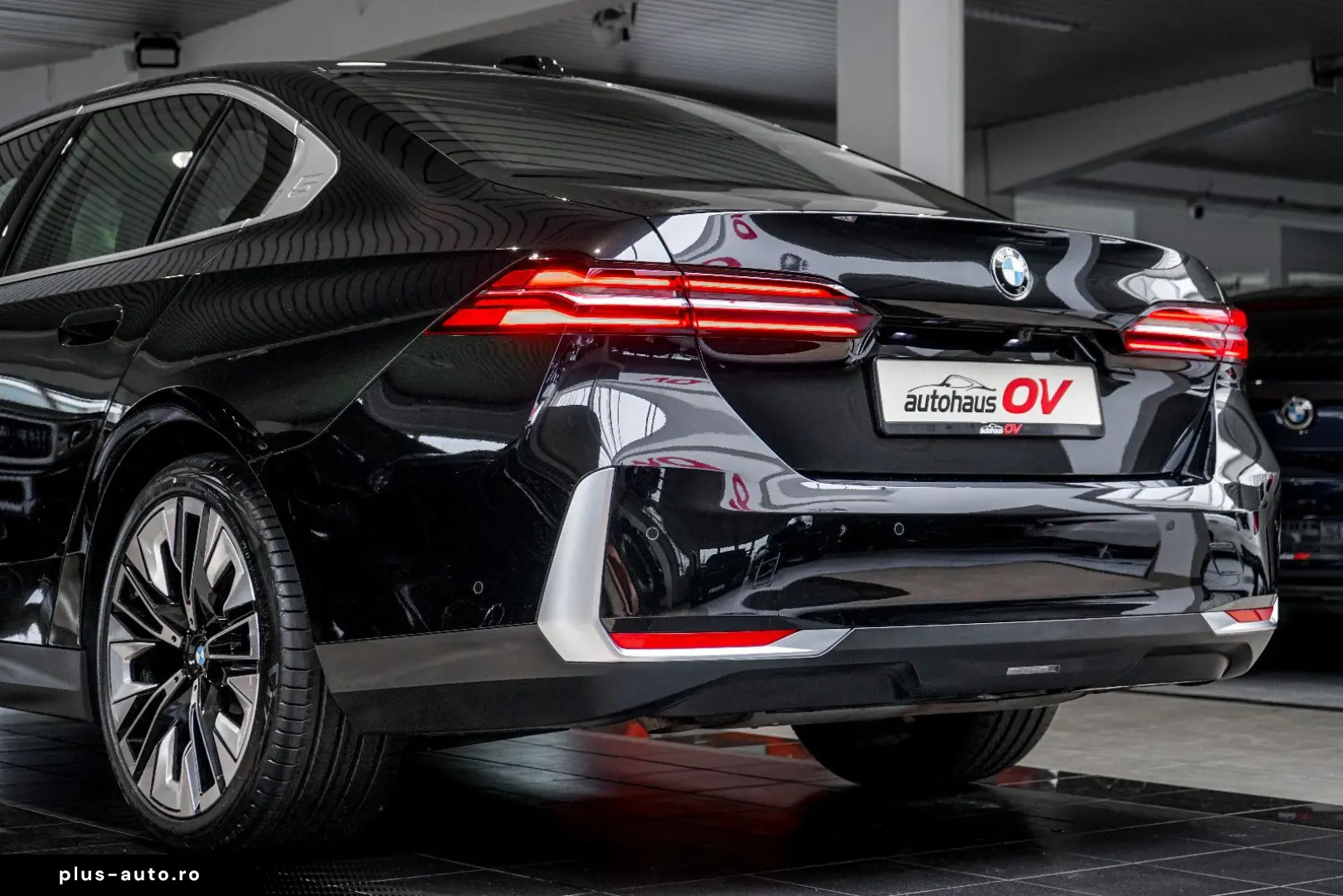 BMW Seria 5 2024 — imagine 39