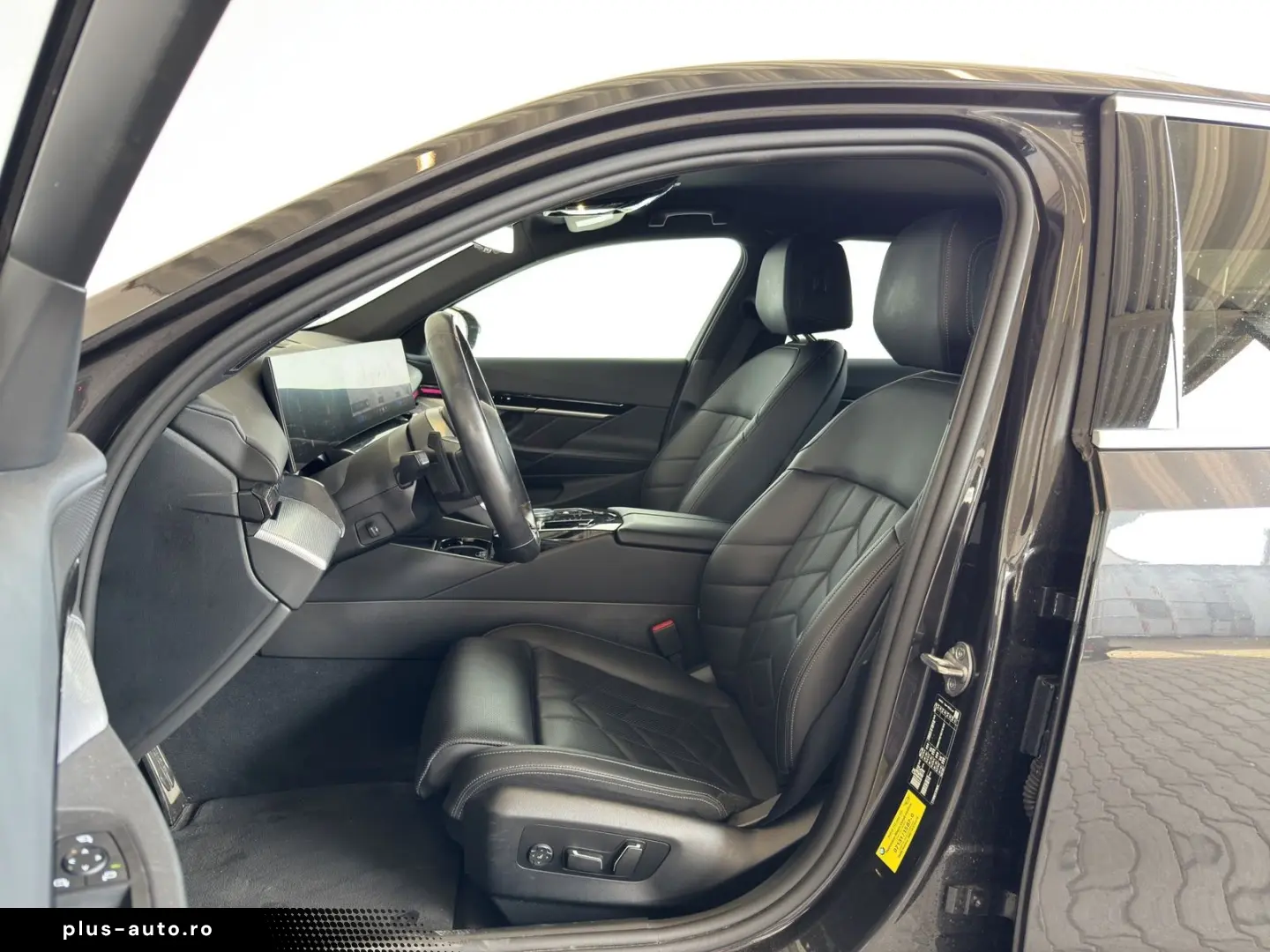 BMW Seria 5 2024 — imagine 8
