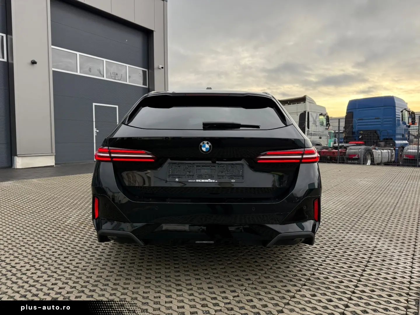 BMW Seria 5 2024 — imagine 5