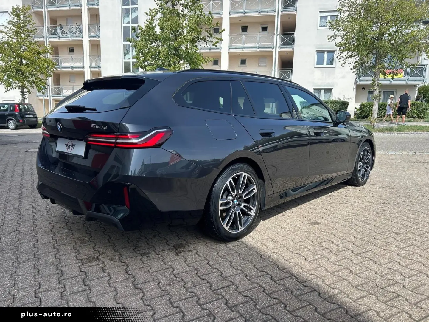 BMW Seria 5 2025 — imagine 5