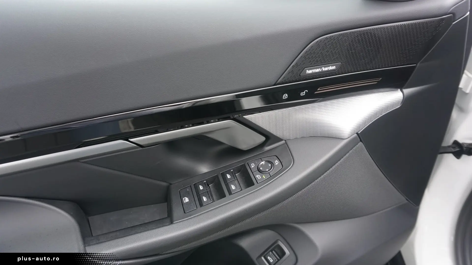 BMW Seria 5 2024 — imagine 24