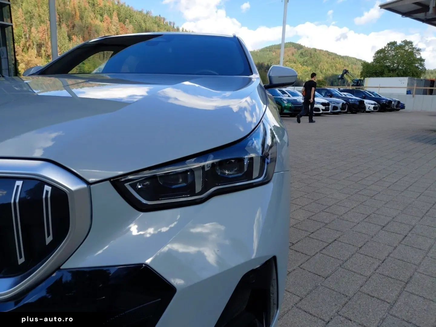 BMW Seria 5 2024 — imagine 11