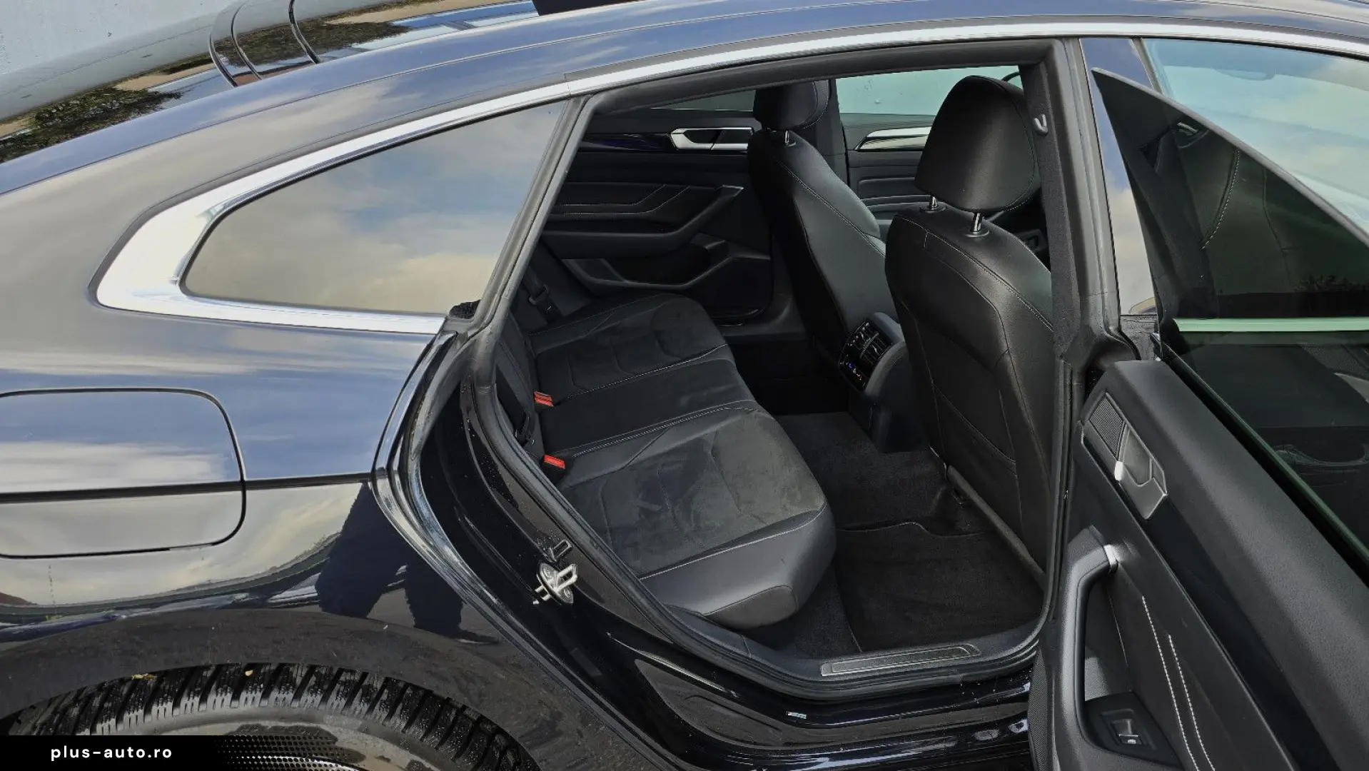 VW Arteon 1.4 eHybrid DSG 3 x R-Line Pano DCC AHK