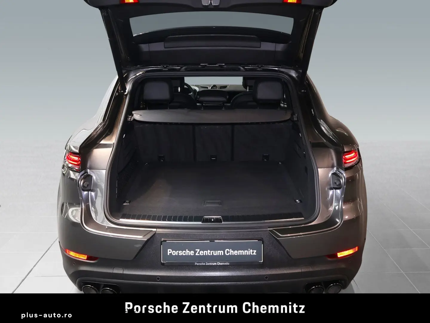 PORSCHE Cayenne E-Hybrid Coupé Sportabgas;Luft;BOSE;Head