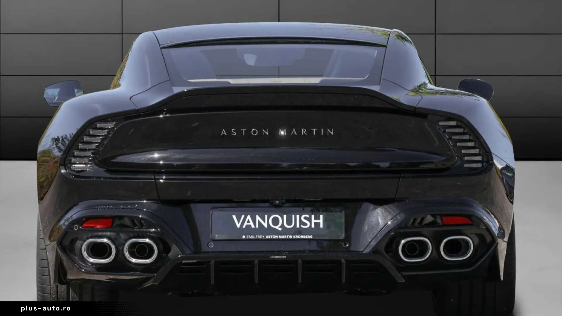 Aston Martin Vanquish Coupe