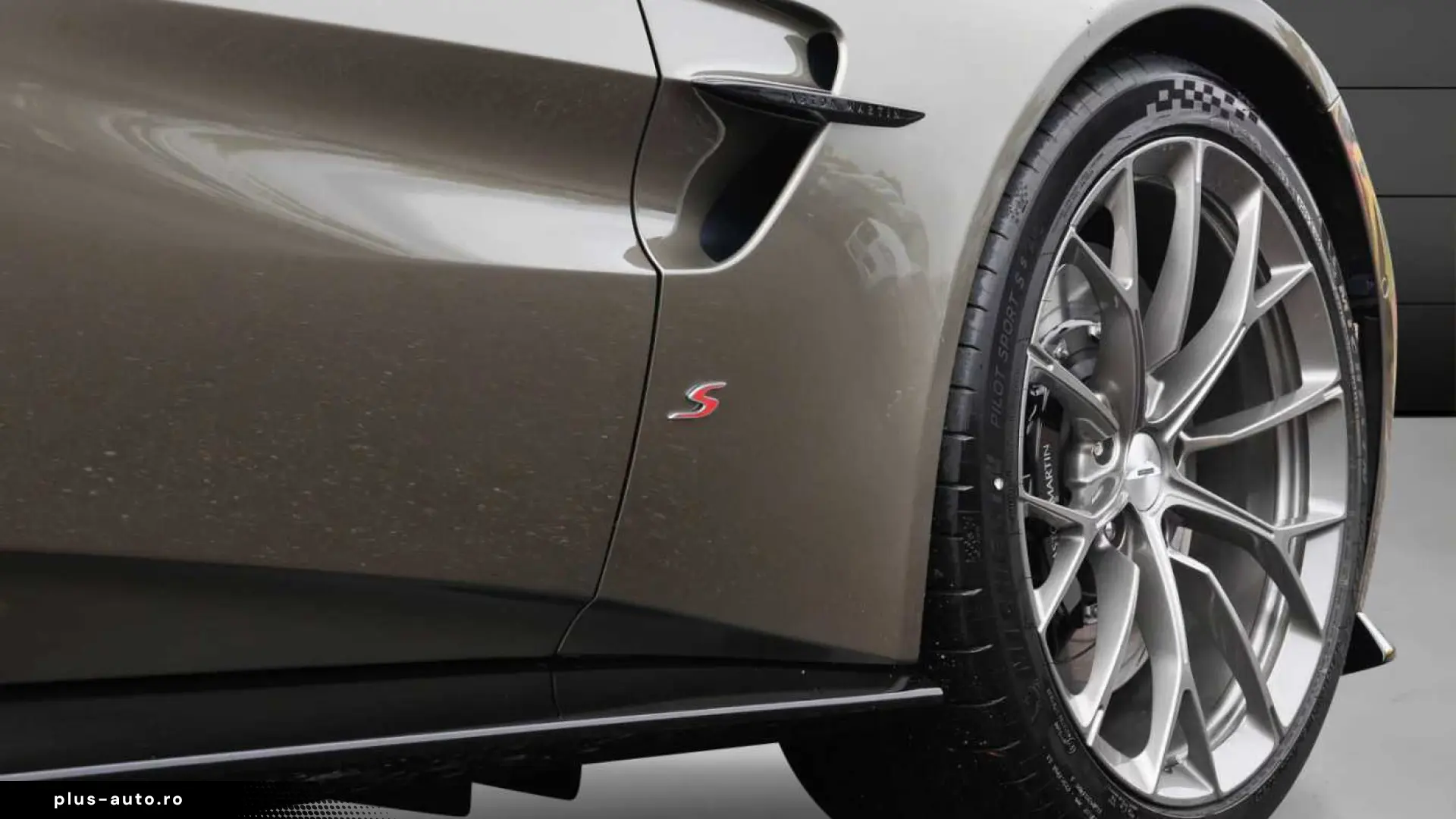 Aston Martin V8 Vantage