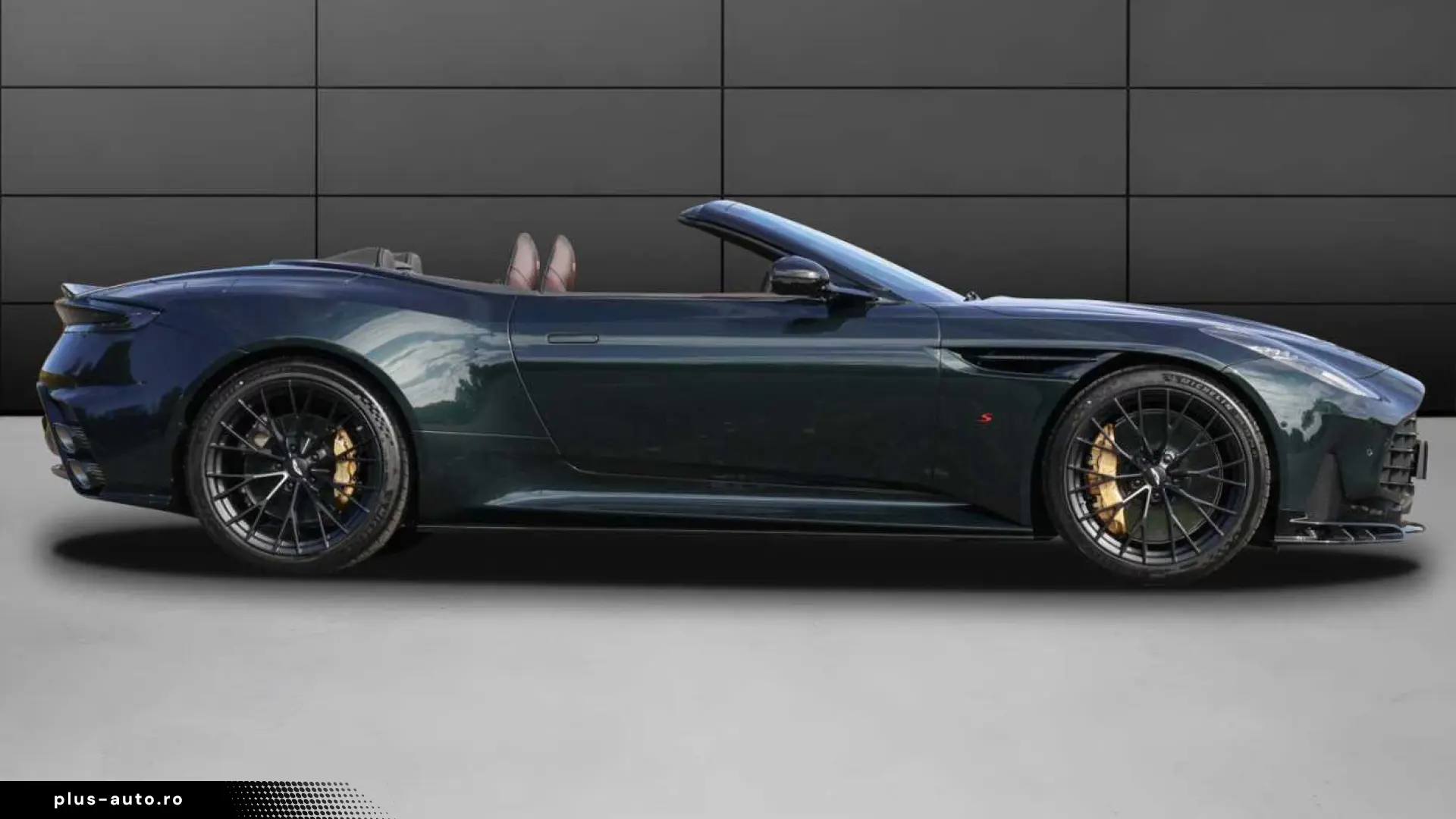 Aston Martin DB12 S Volante
