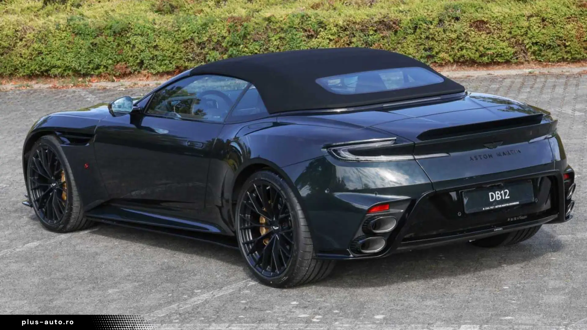 Aston Martin DB12 S Volante