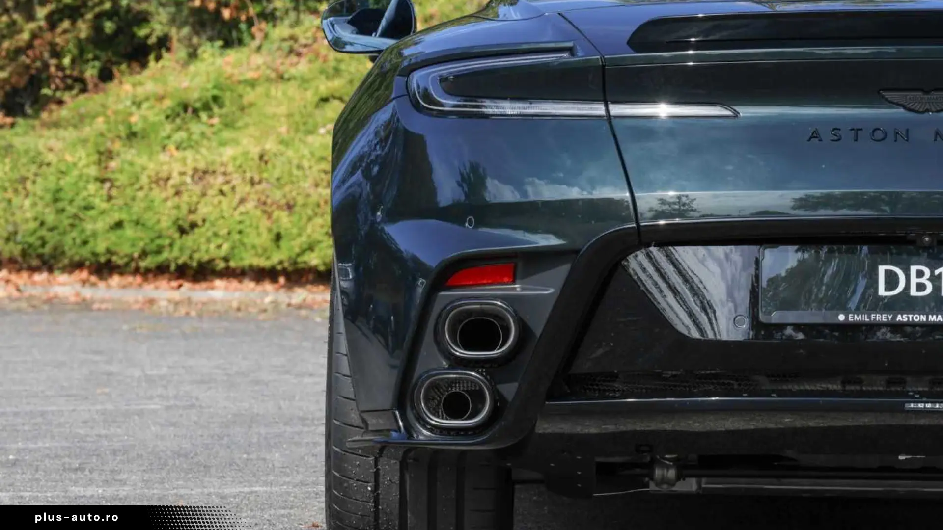 Aston Martin DB12 S Volante