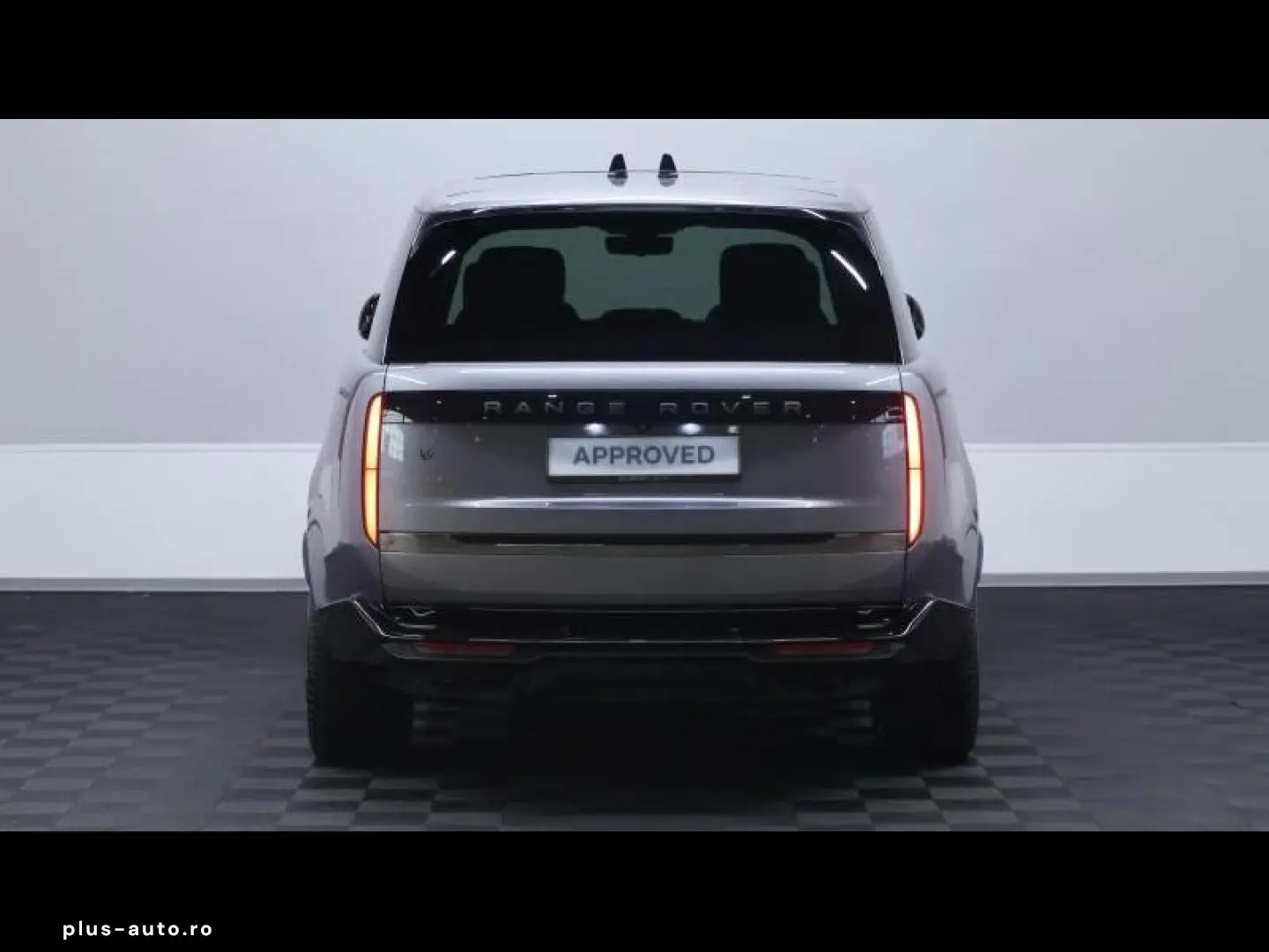 LAND ROVER Range Rover LWB P615 SV AWD Auto