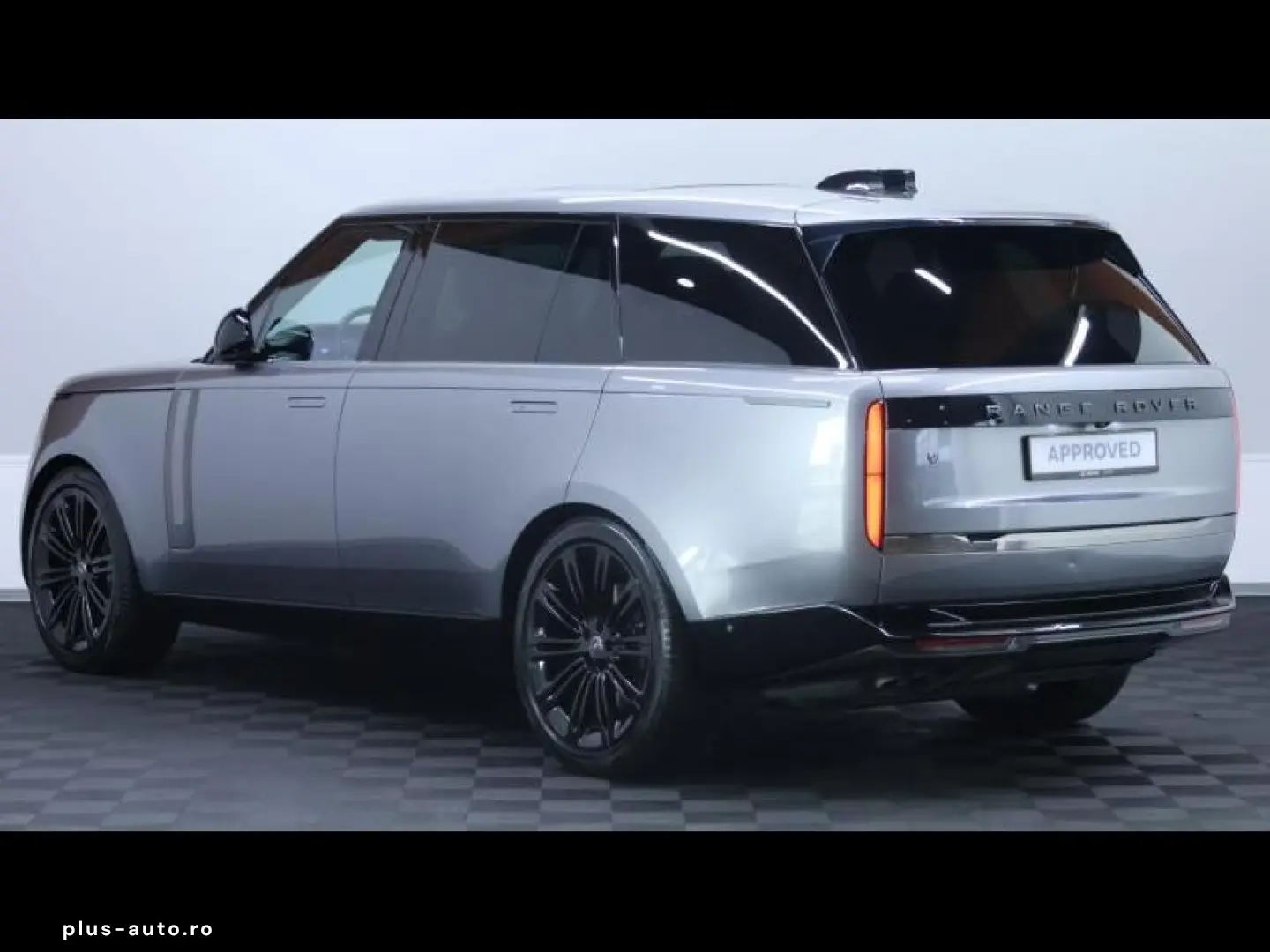 LAND ROVER Range Rover LWB P615 SV AWD Auto