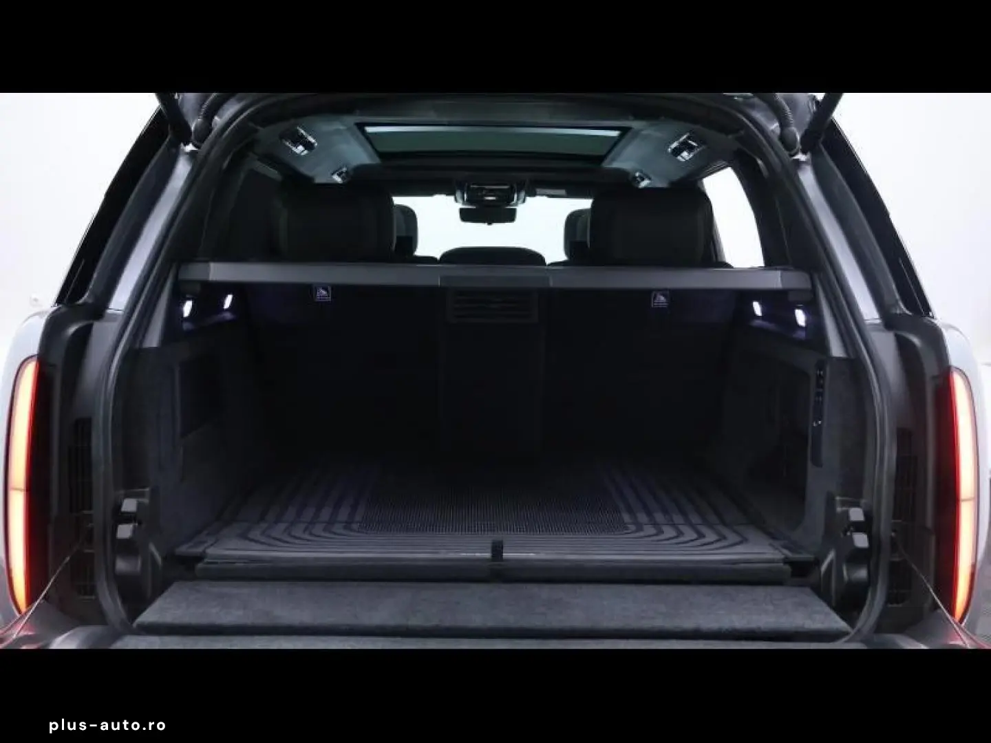 LAND ROVER Range Rover LWB P615 SV AWD Auto