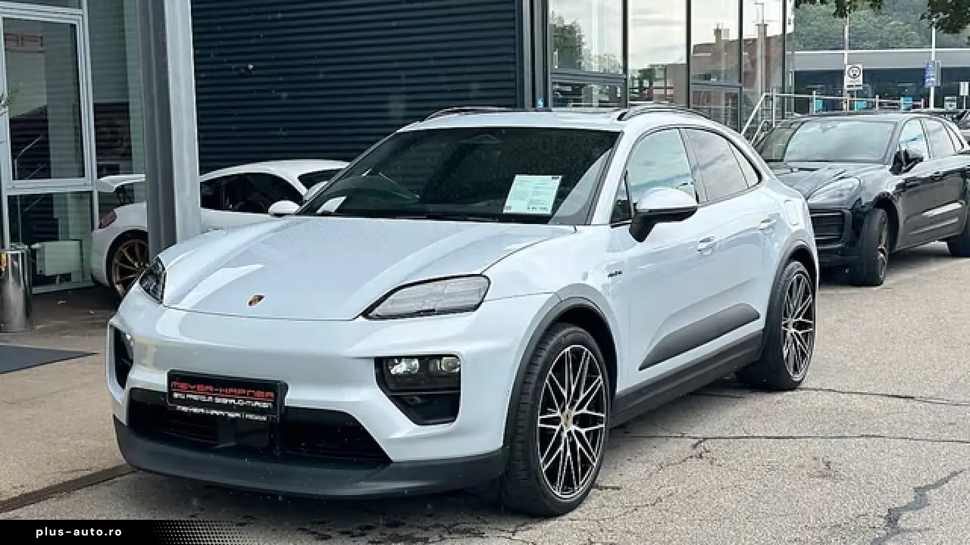 Porsche Macan 4   AHK   PANO   Sportsitz