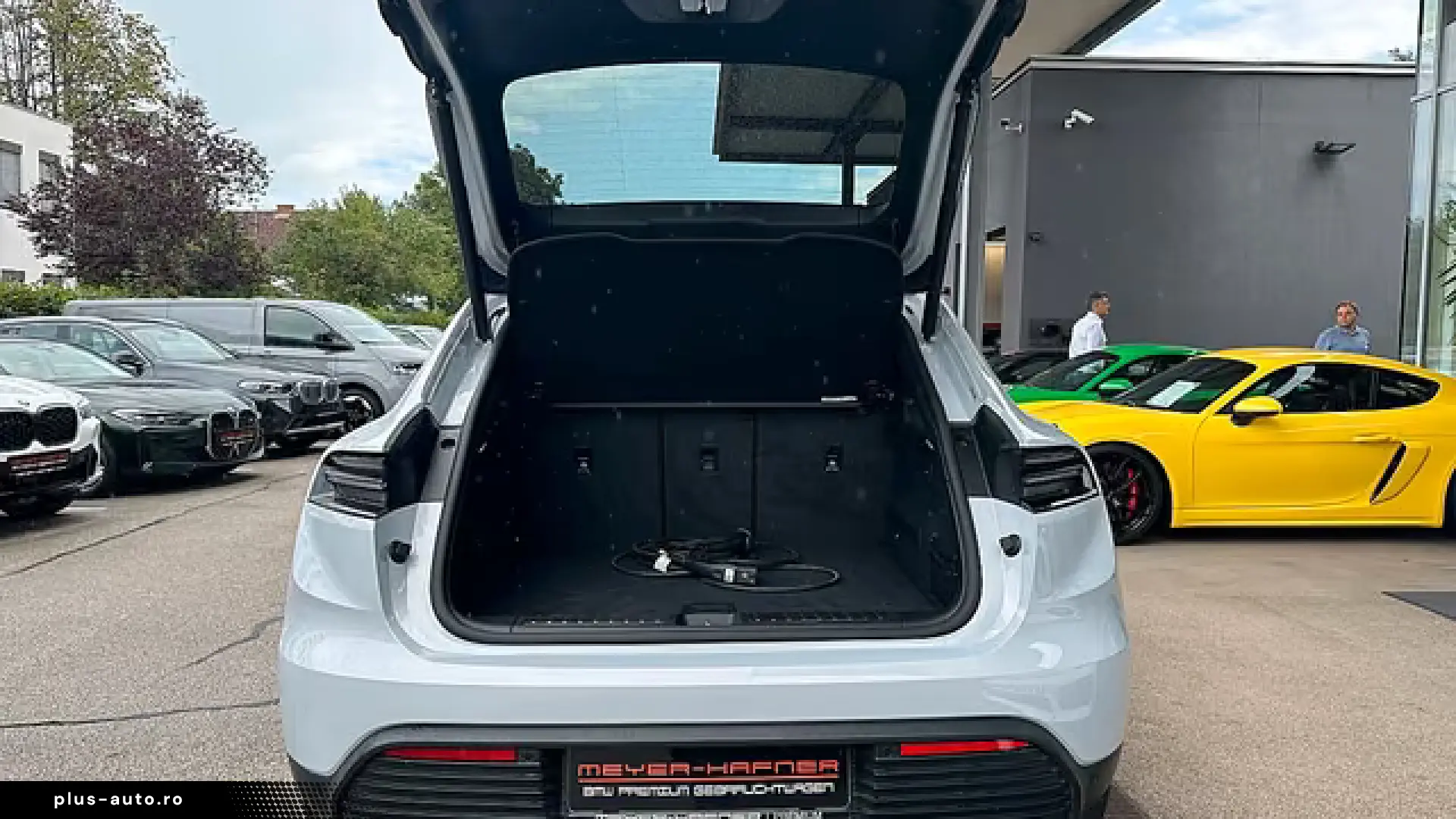 Porsche Macan 4   AHK   PANO   Sportsitz