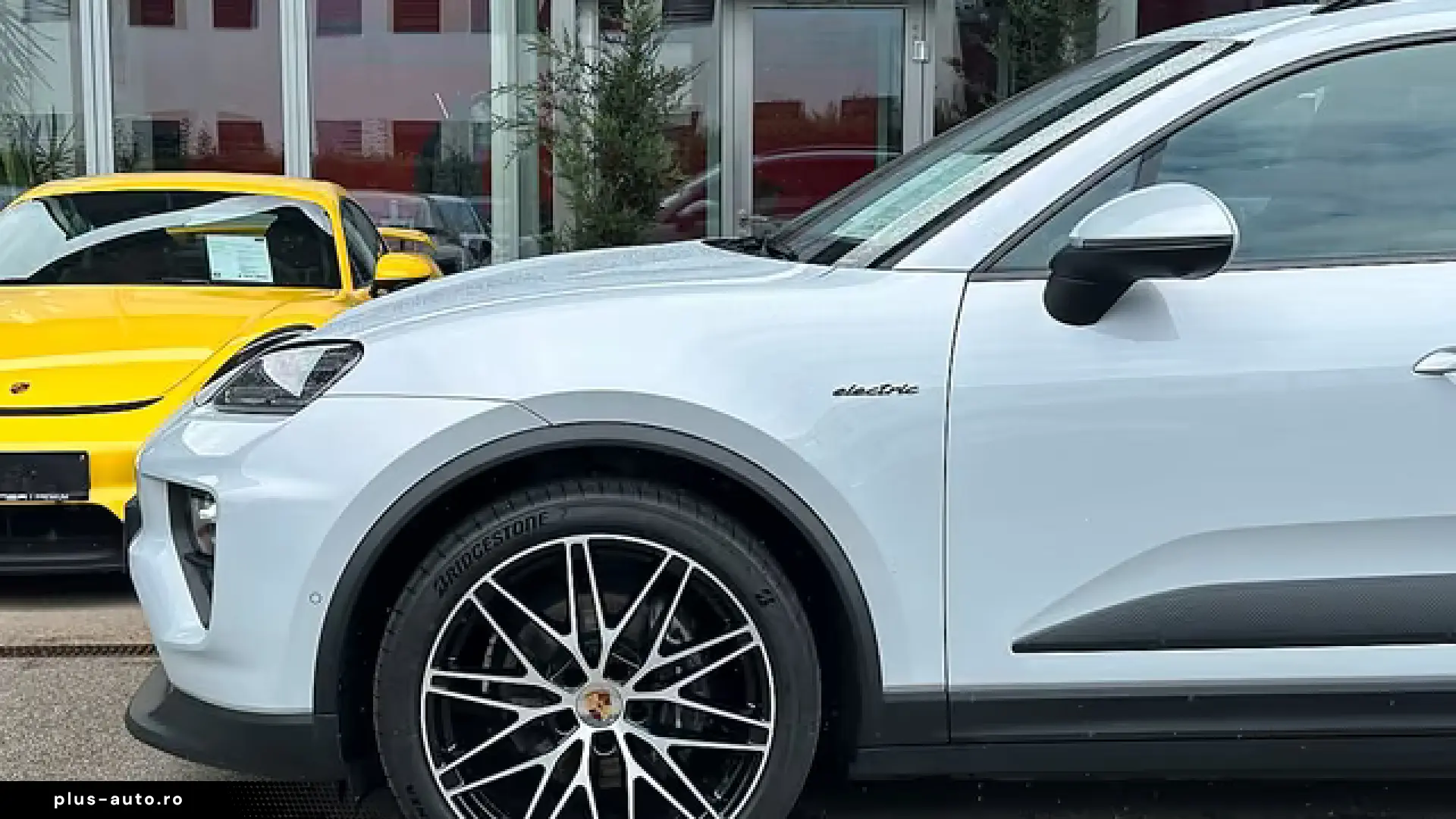 Porsche Macan 4   AHK   PANO   Sportsitz