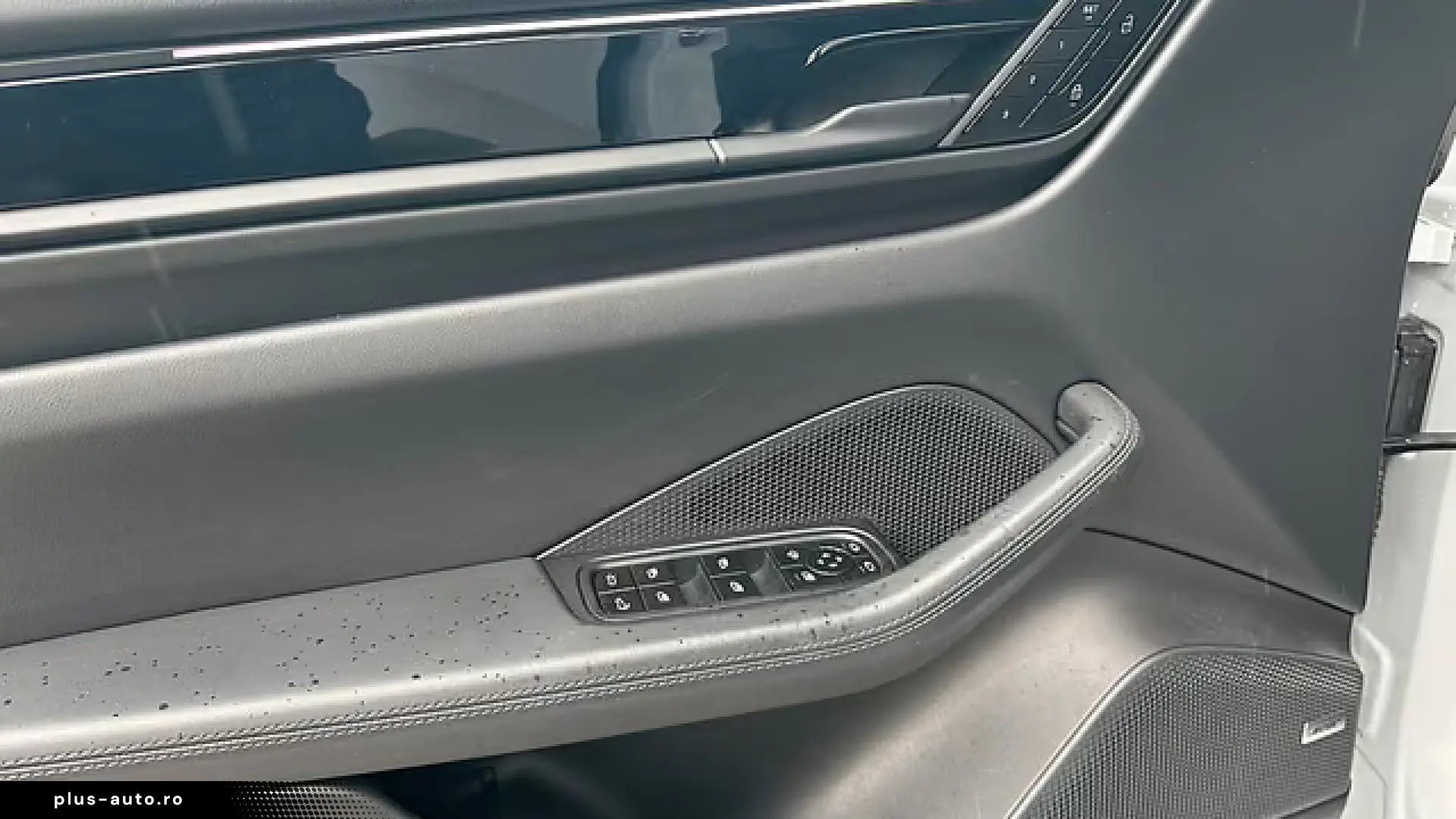 Porsche Macan 4   AHK   PANO   Sportsitz