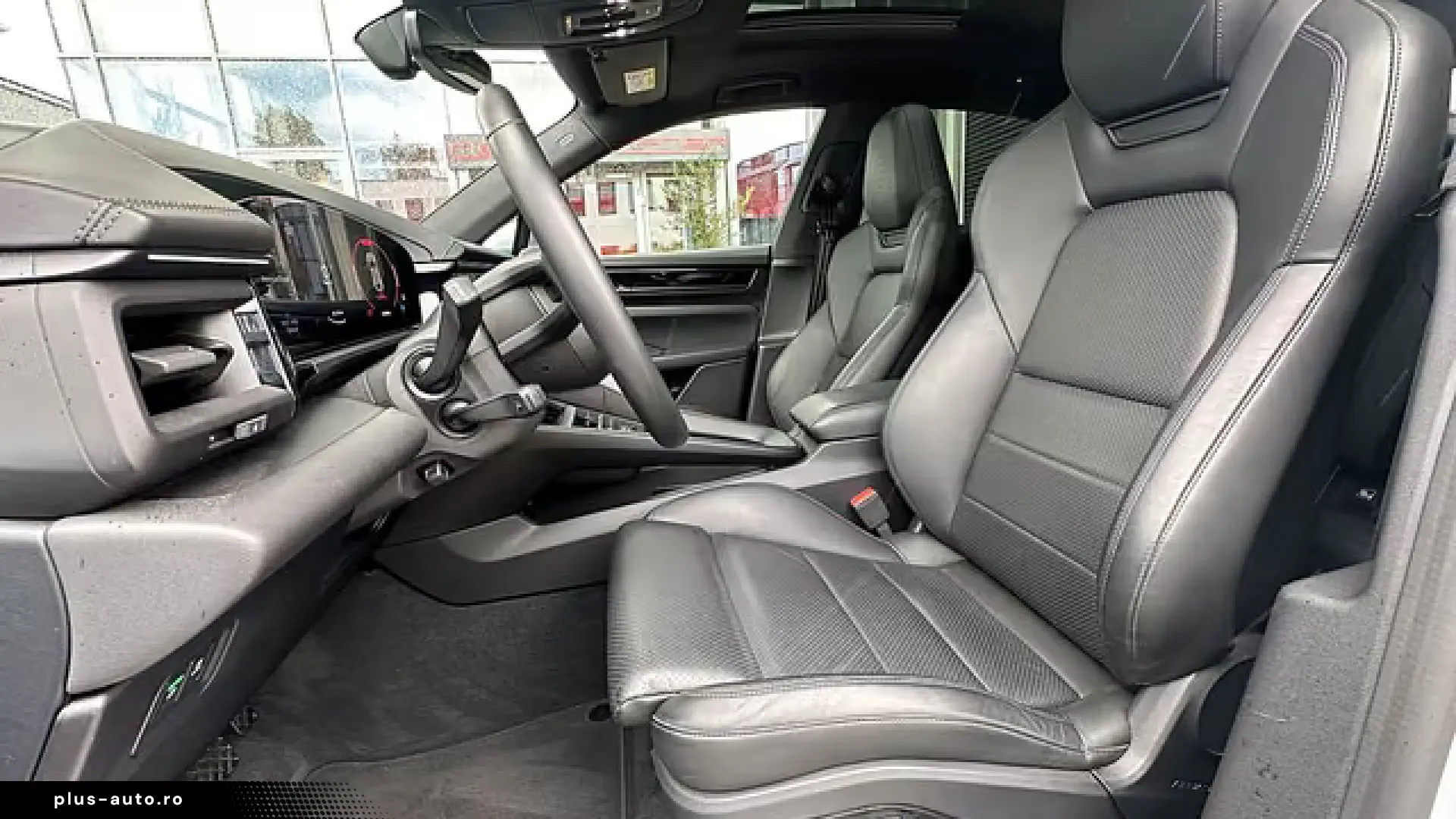 Porsche Macan 4   AHK   PANO   Sportsitz