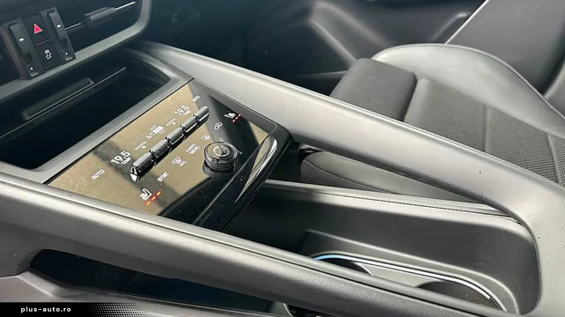 Porsche Macan 4   AHK   PANO   Sportsitz