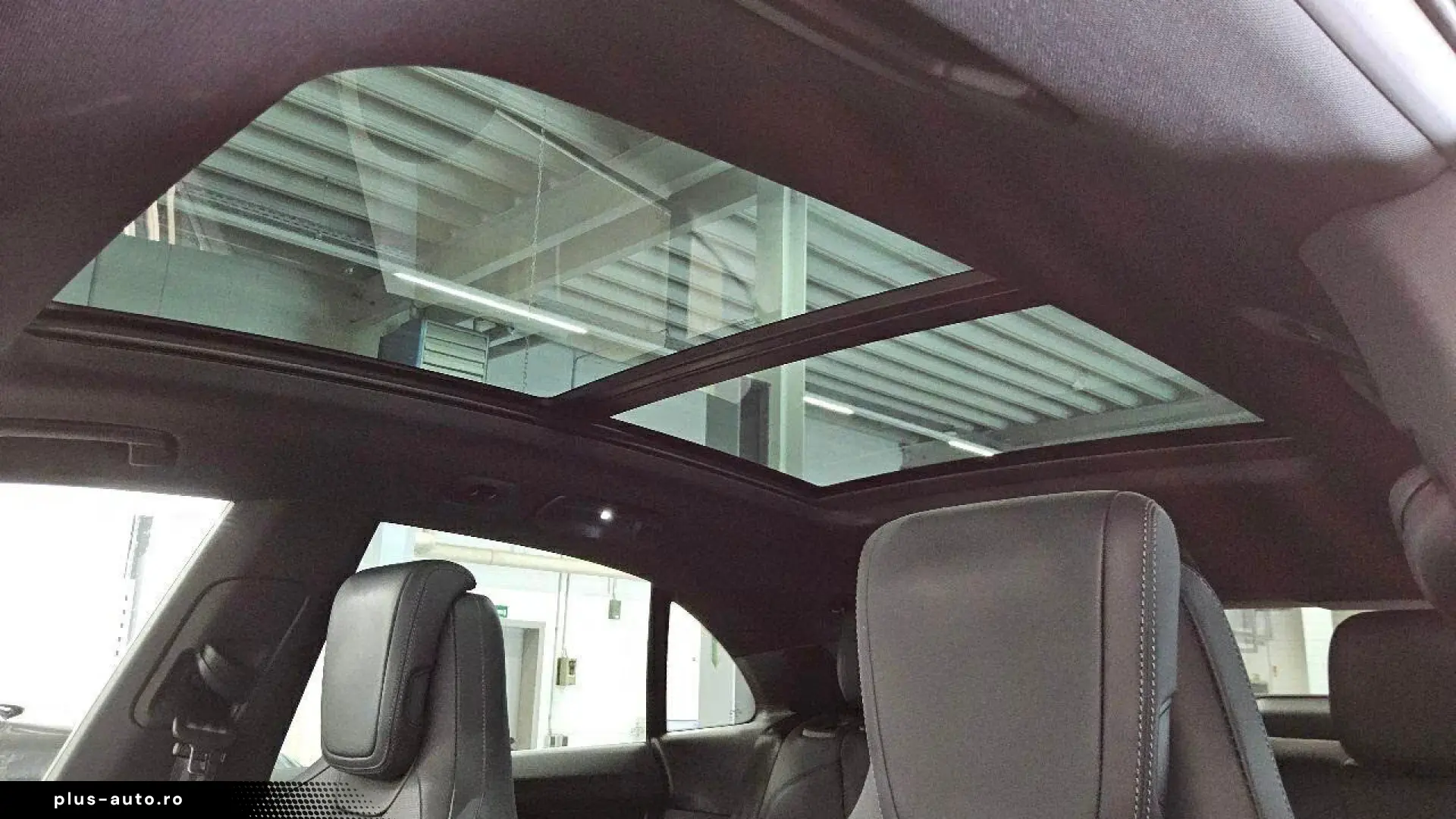 Porsche Macan Electric 4
