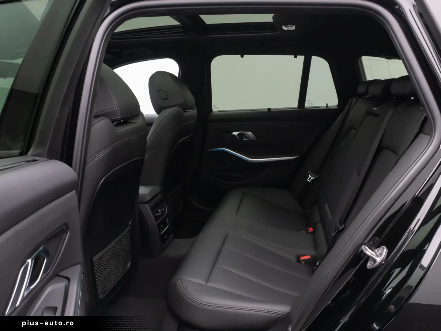 BMW 318d M Sport Panorama Kamera HUD DAB HiFi AHK