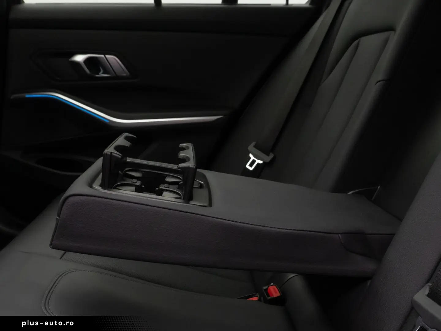 BMW 318d M Sport Panorama Kamera HUD DAB HiFi AHK
