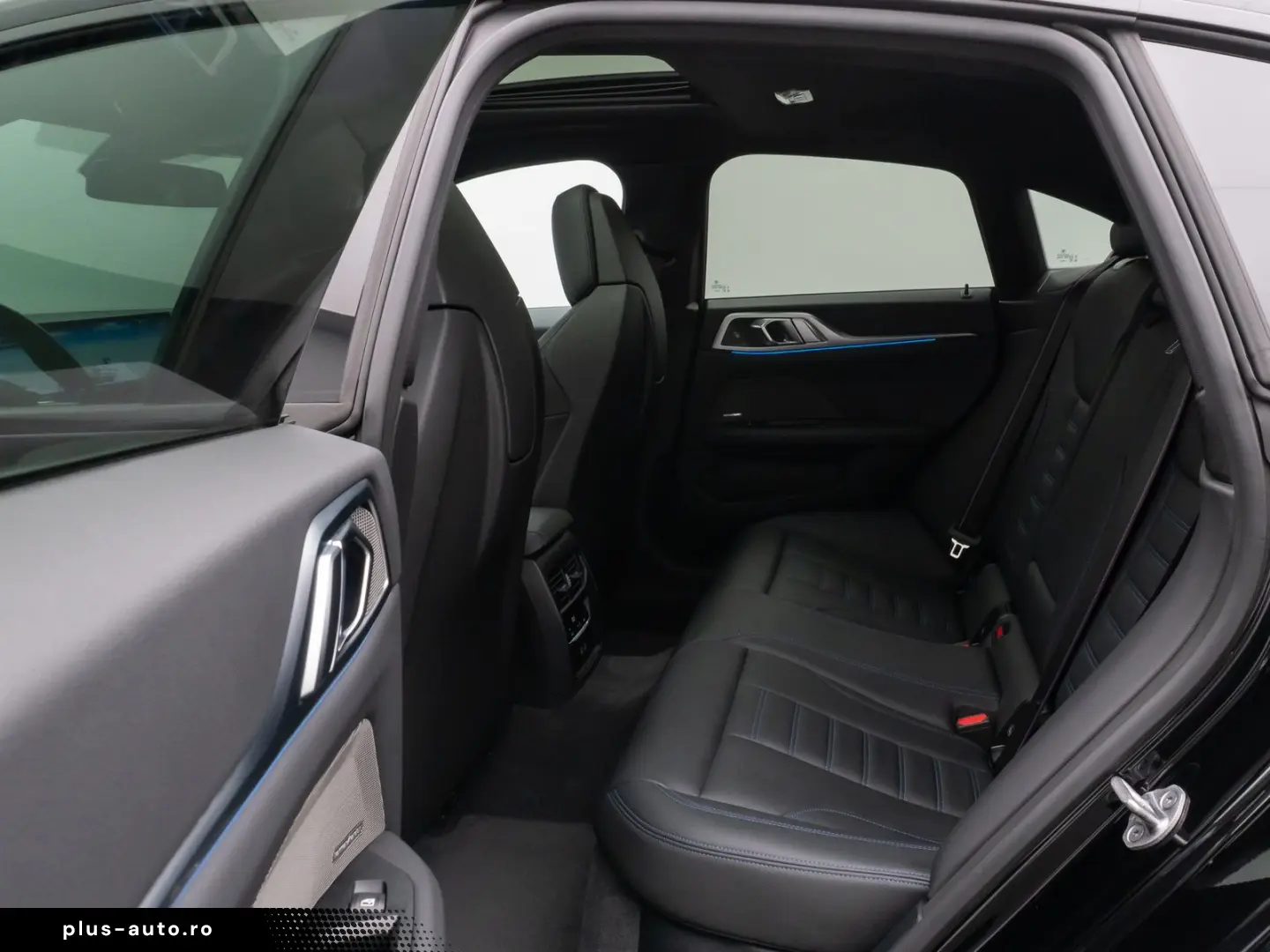 BMW Seria 4 2023 — imagine 24