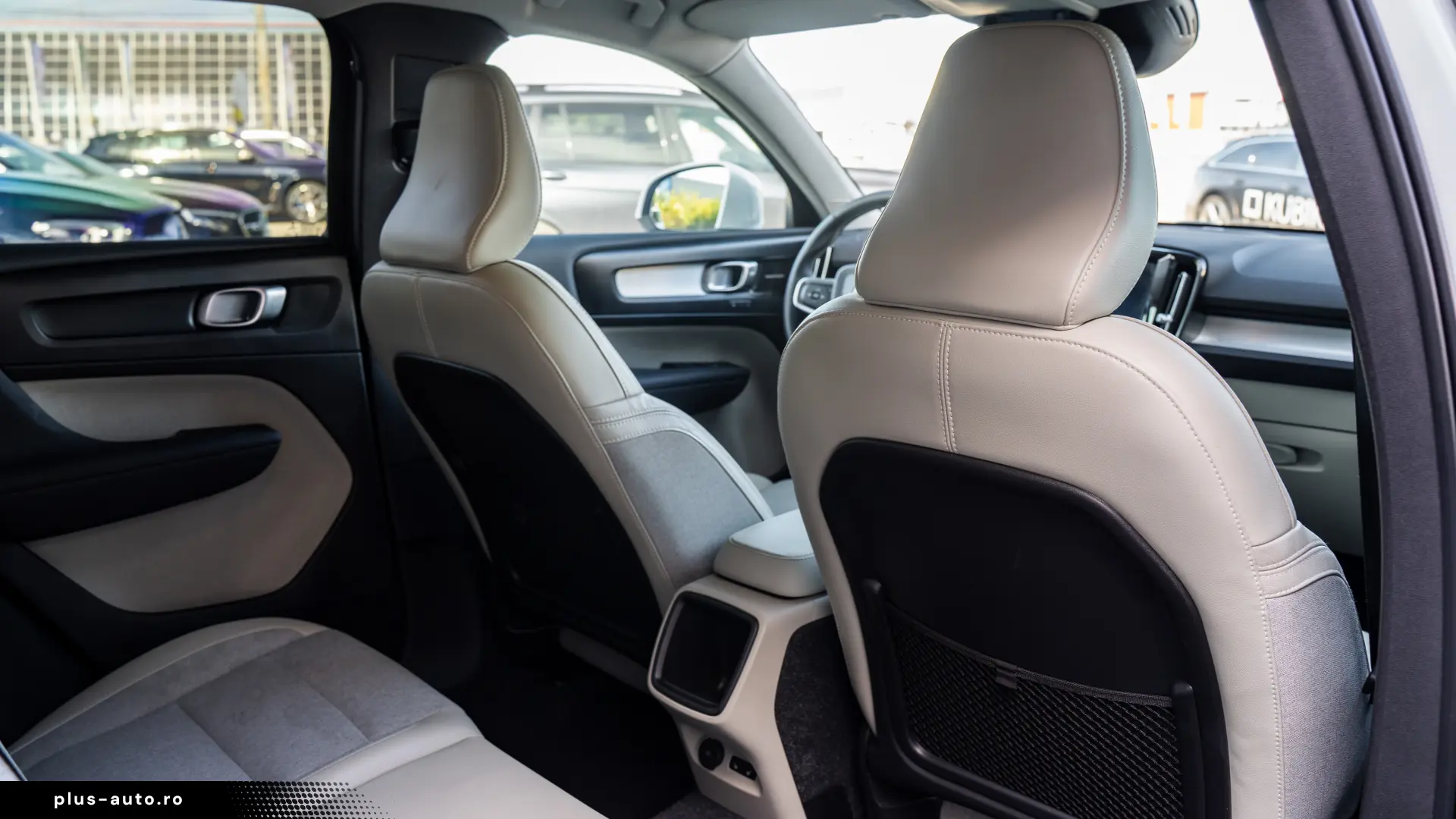 Volvo XC40 AWD D3 2.0 150CP Momentum Aut Led 360 H&K ACC