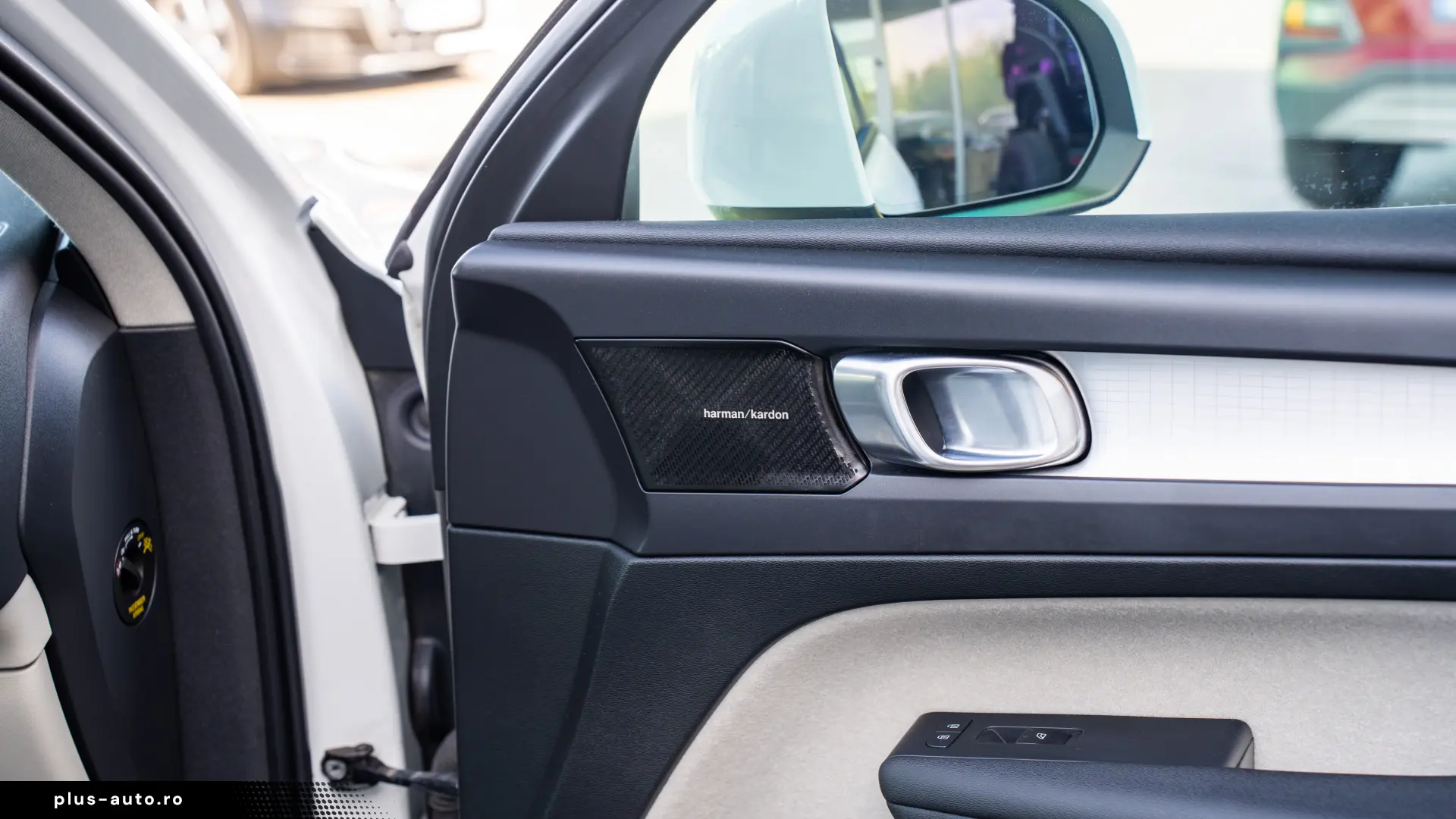 Volvo XC40 AWD D3 2.0 150CP Momentum Aut Led 360 H&K ACC