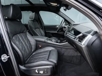 BMW X5 xDrive40i M Sport 381hp Pano ACC 360  H&K