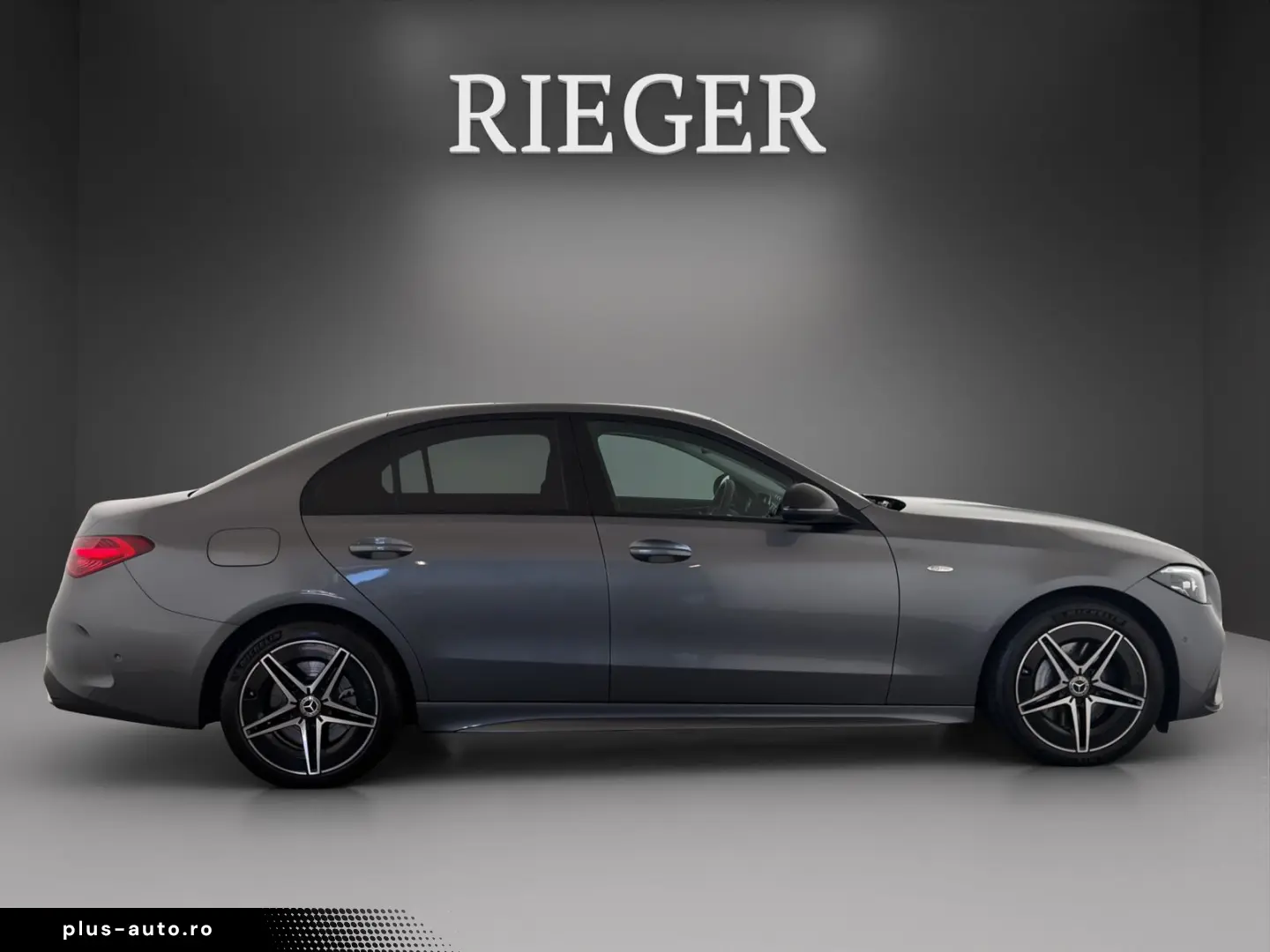 MERCEDES-BENZ C 300 e AMG Line