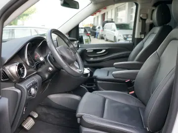 MERCEDES-BENZ V300 d 4MATIC EXTRALANG NIGHT AMG DISTRONIC
