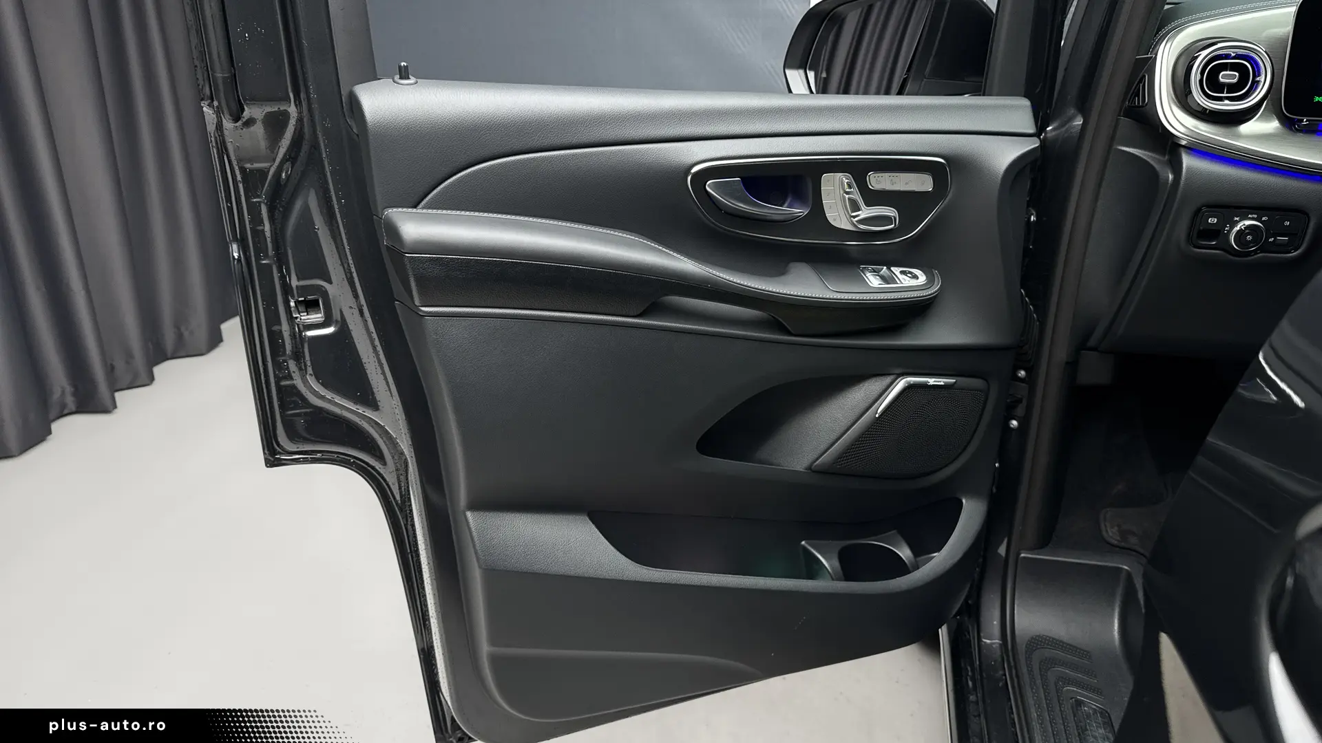 MERCEDES-BENZ V-Class 2025 — imagine 28