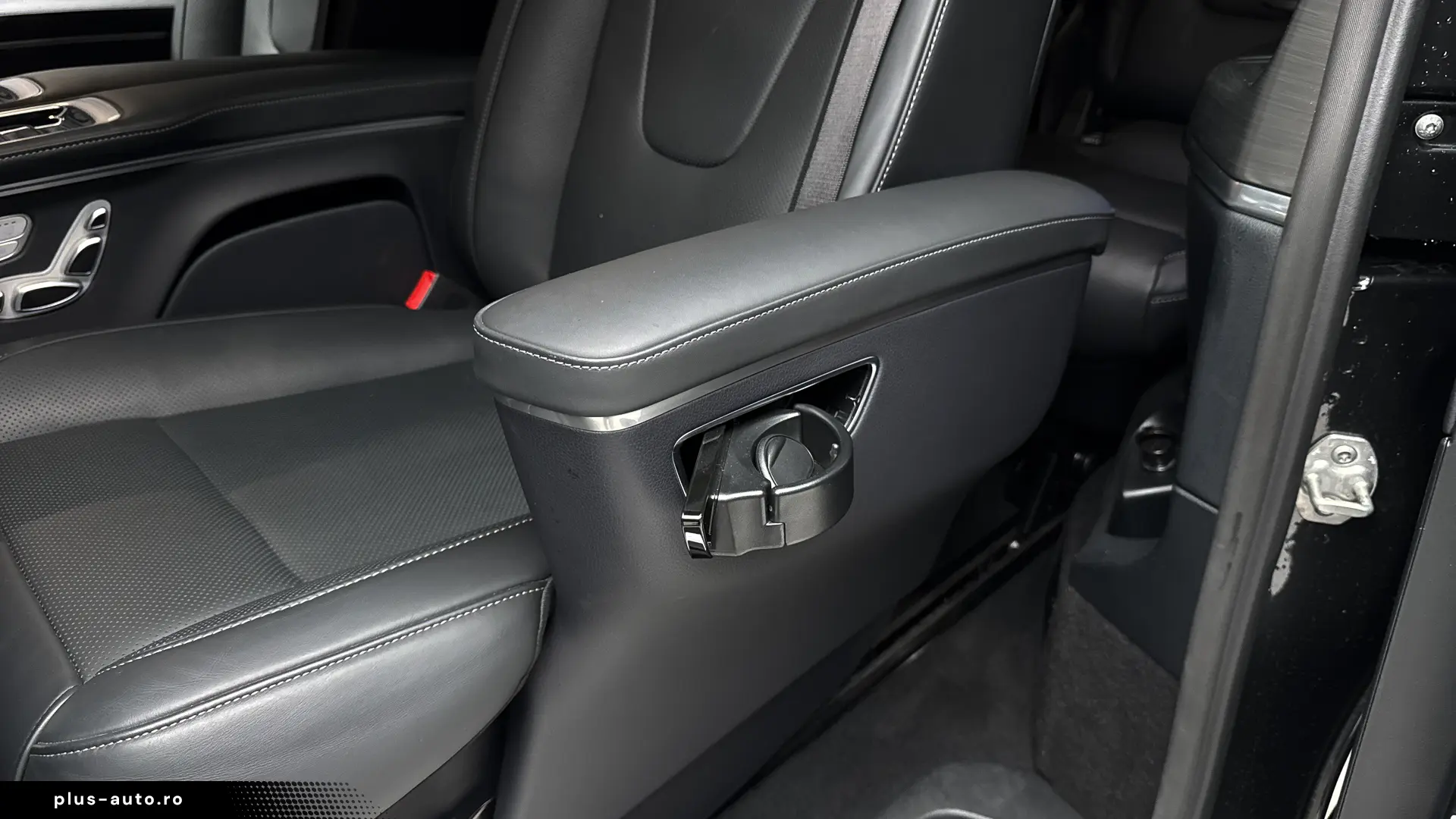 MERCEDES-BENZ V-Class 2025 — imagine 32