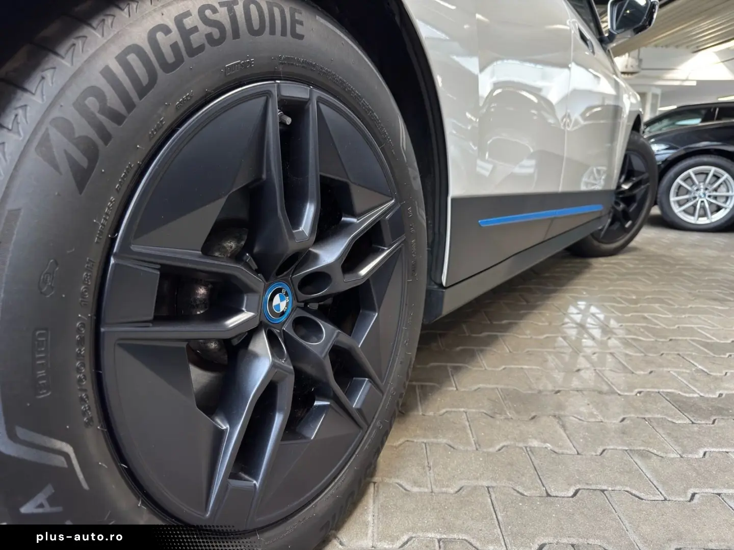 BMW iX xDrive40 LiveProf HuD H K Komfortzugang Shz