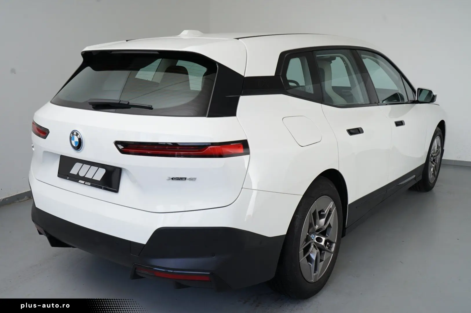 BMW iX xDrive40 AHK H K ACC PDC LASER