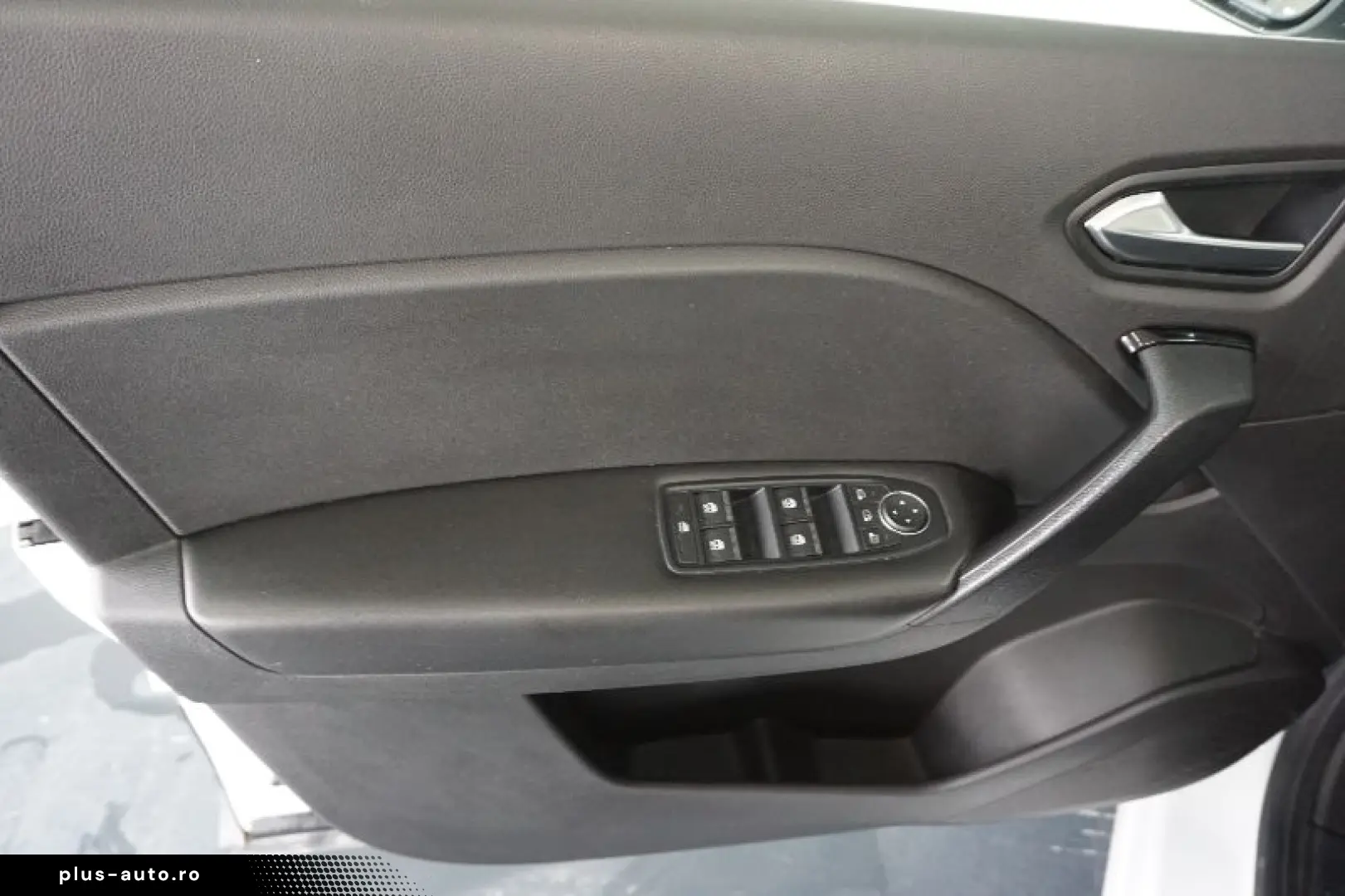 RENAULT CAPTUR 1.3 TCe MHEV 140CP Zen