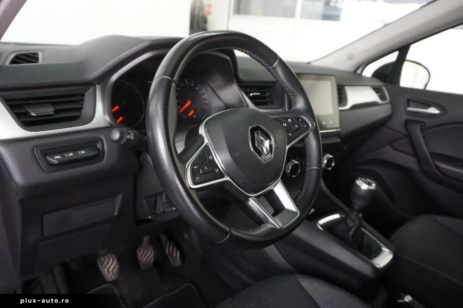 RENAULT CAPTUR 1.3 TCe MHEV 140CP Zen
