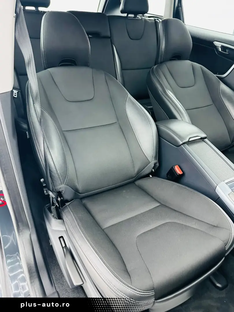 VOLVO XC60 2015 — imagine 23