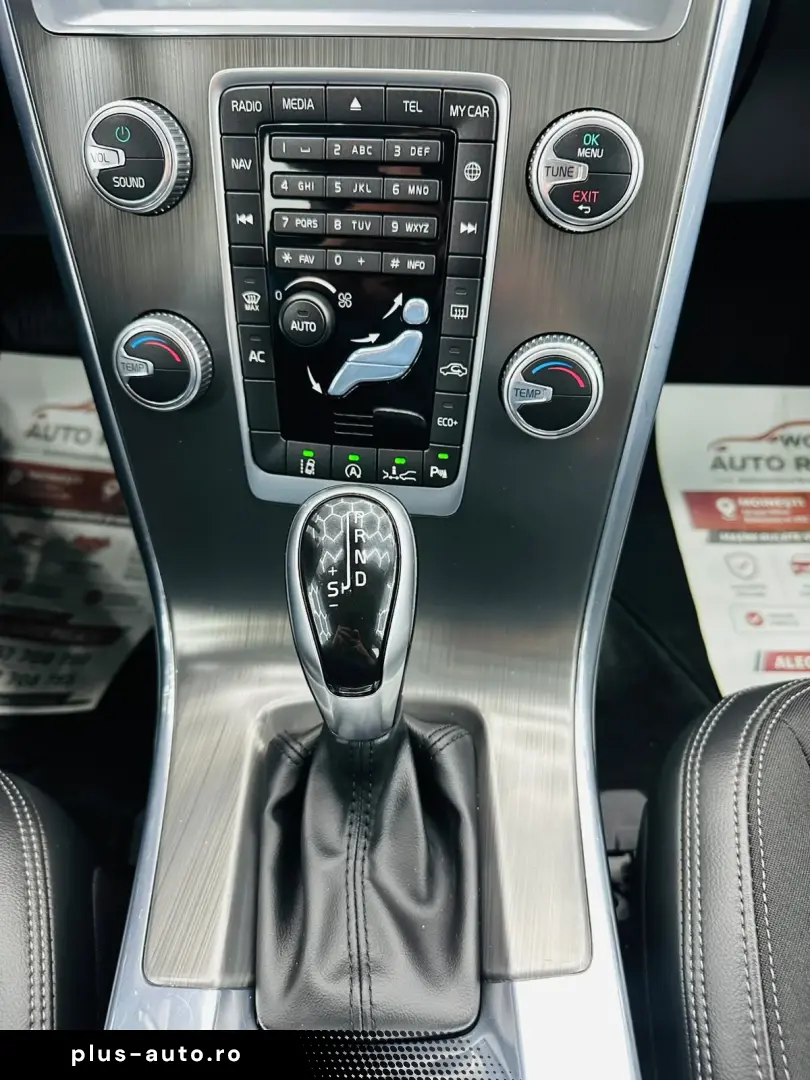 VOLVO XC60 2015 — imagine 24