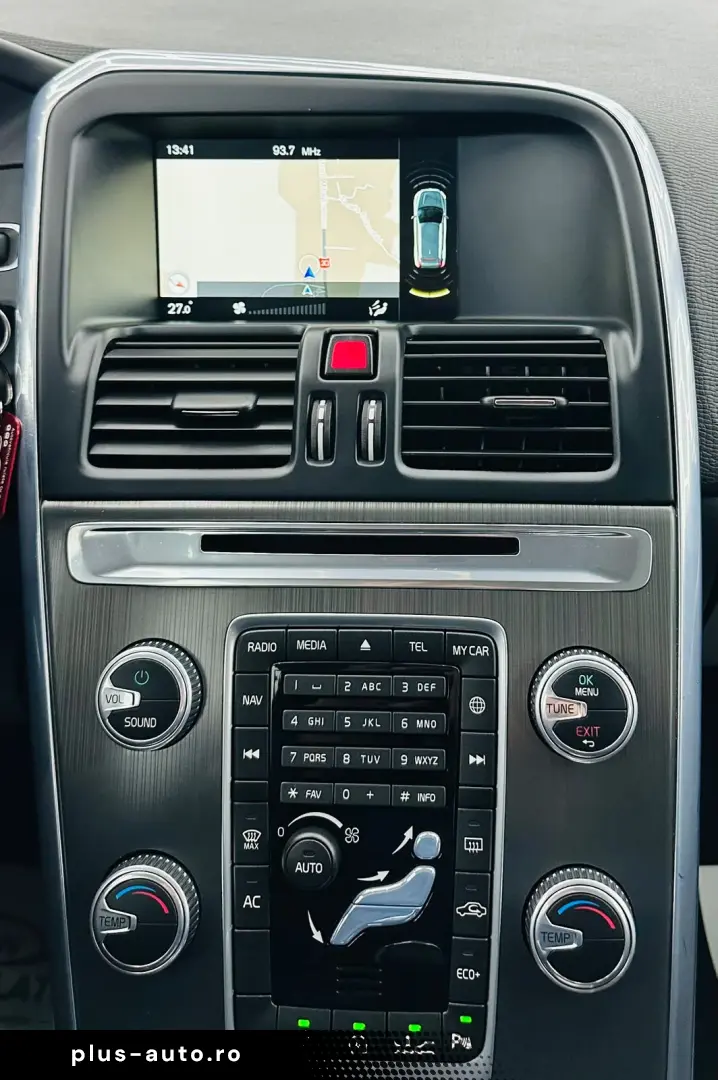 VOLVO XC60 2015 — imagine 26