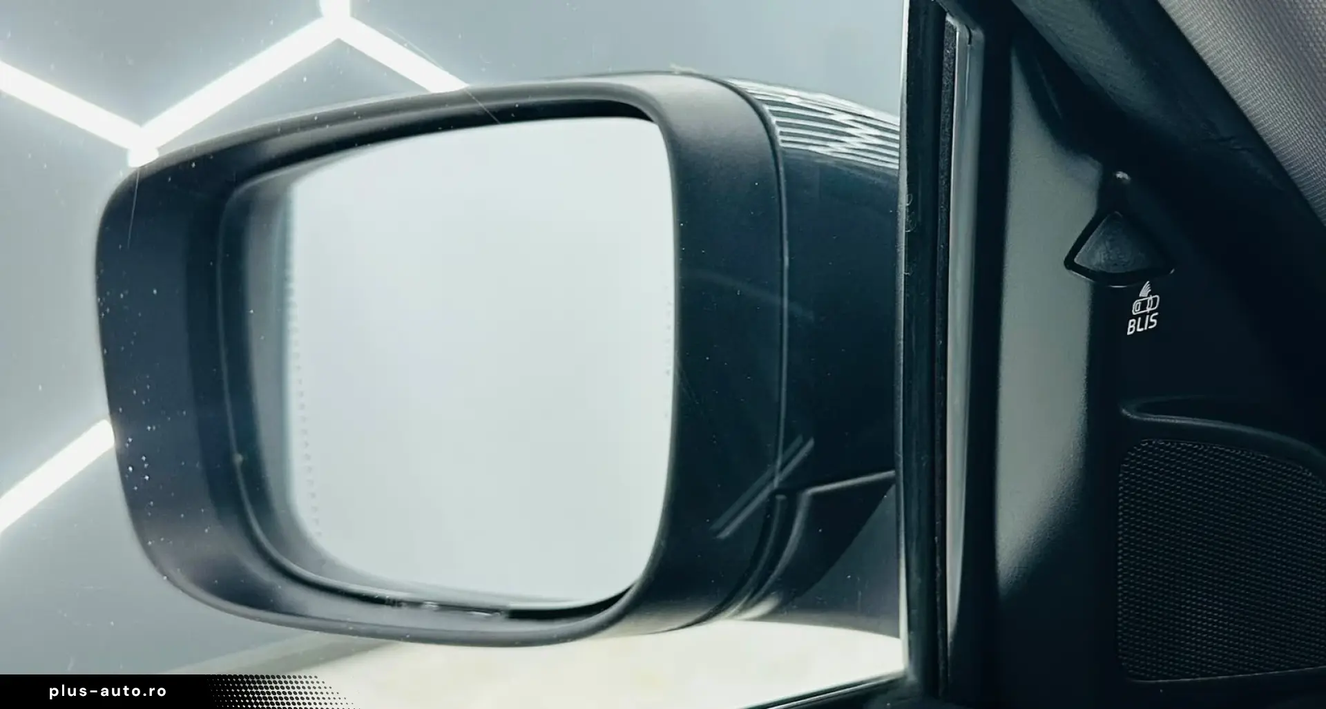 VOLVO XC60 2015 — imagine 33