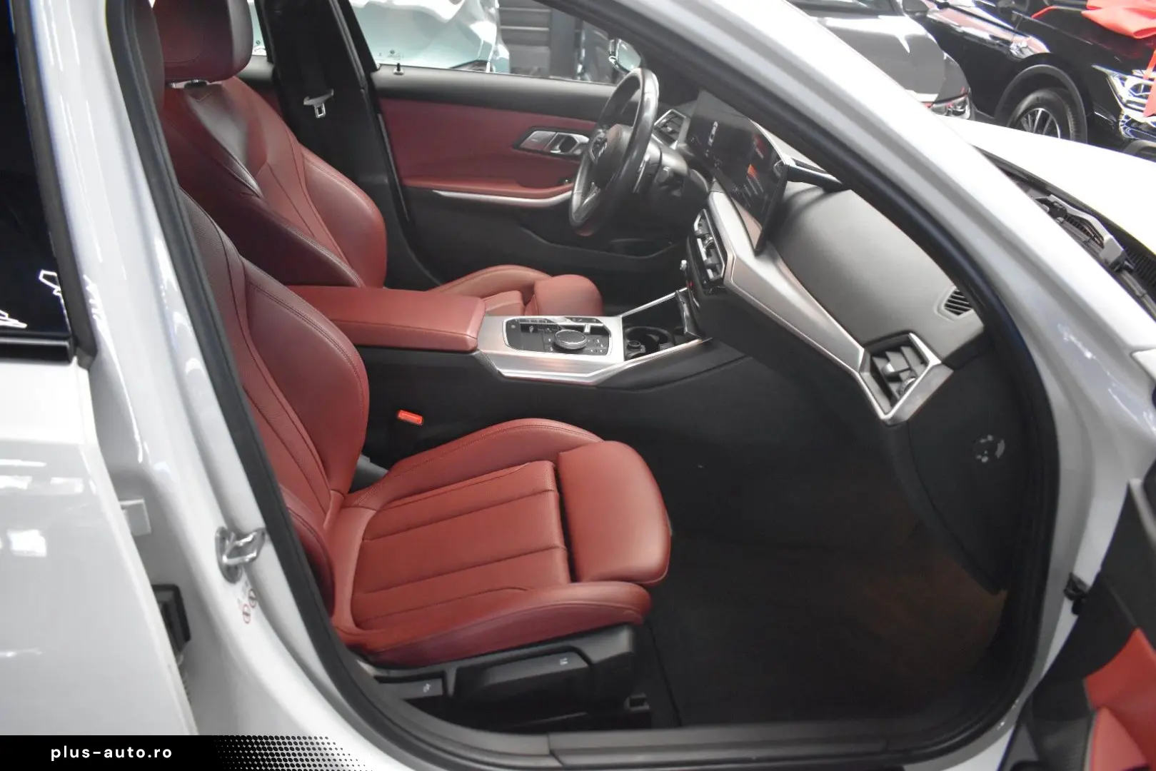 BMW Seria 3 2023 — imagine 14