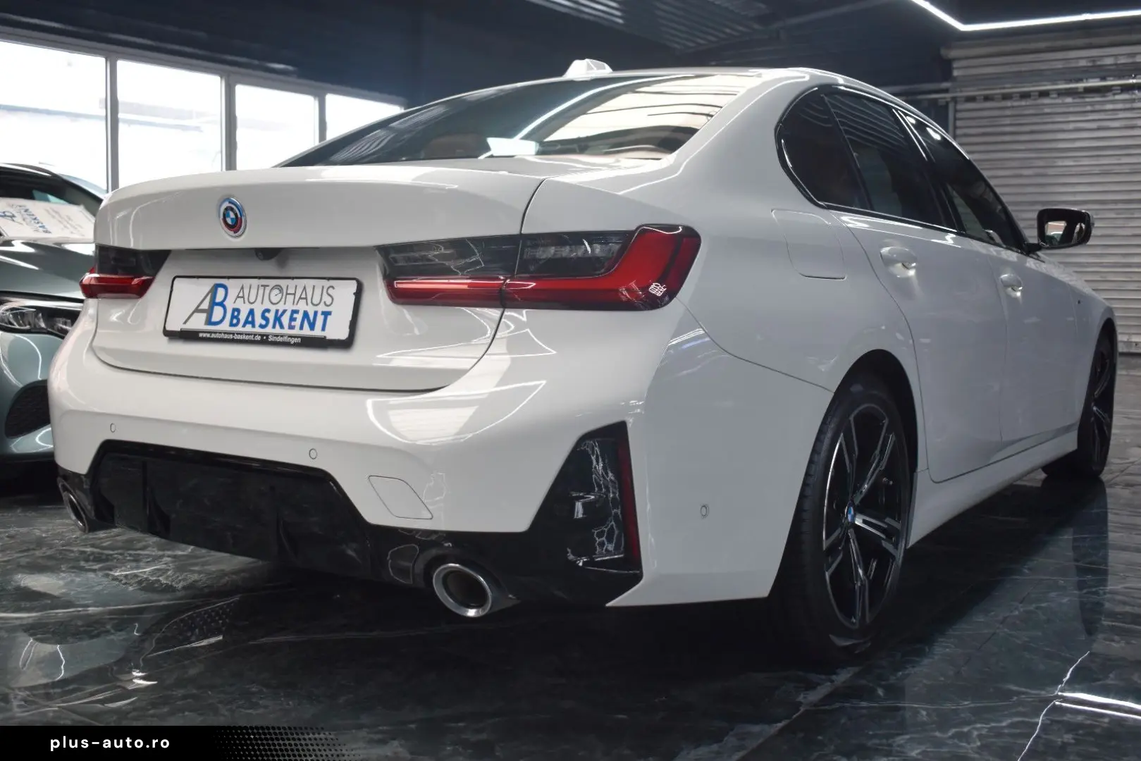 BMW Seria 3 2023 — imagine 7