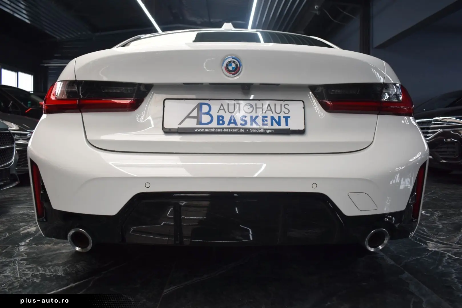 BMW Seria 3 2023 — imagine 10