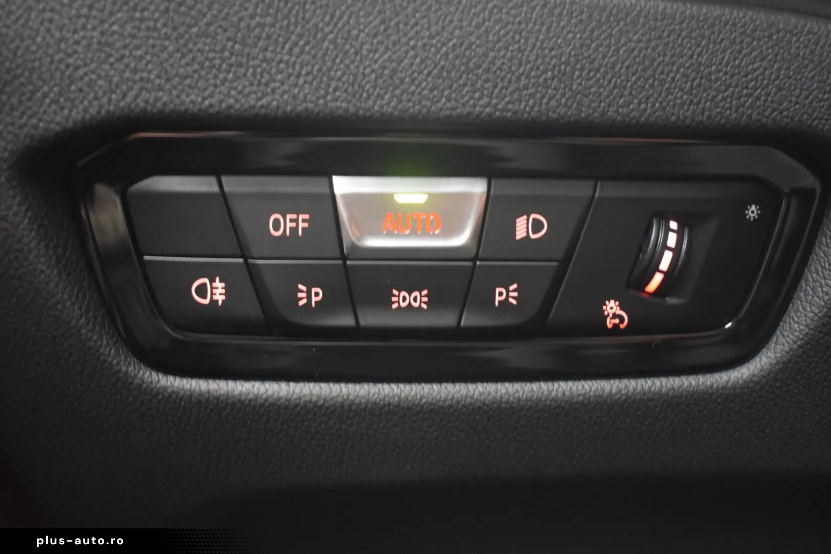BMW Seria 3 2023 — imagine 19