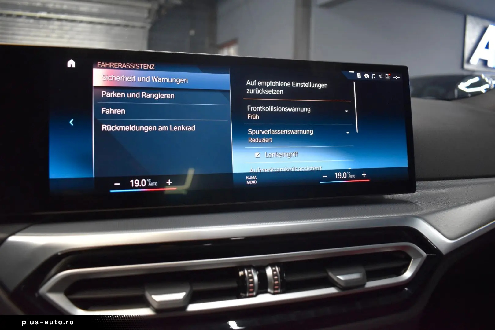 BMW Seria 3 2023 — imagine 25