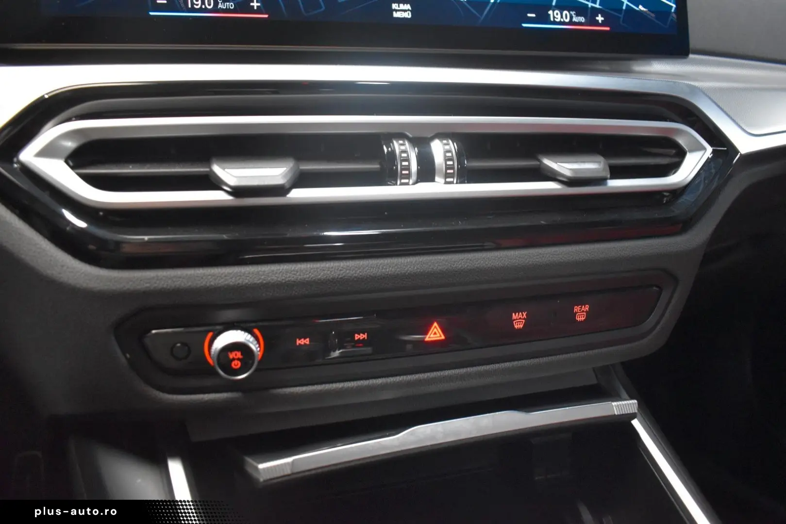 BMW Seria 3 2023 — imagine 27