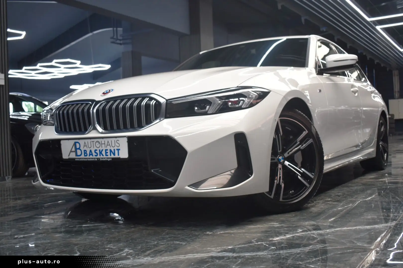 BMW Seria 3 2023 — imagine 8