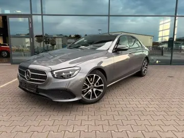 MERCEDES-BENZ E 220 d Autom. AHK Panoramadach